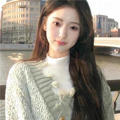 警花变色龙